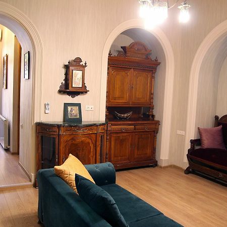 Old Tbilisi Mountain View Apartment Екстериор снимка